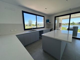 Foto 16 de Casa en  venta a la laguna en Canton Golf ESPECTACULAR VISTA ABIERTA