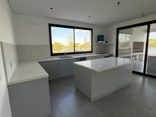 Foto 19 de Casa en  venta a la laguna en Canton Golf ESPECTACULAR VISTA ABIERTA