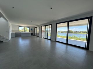 Foto 3 de Casa en  venta a la laguna en Canton Golf ESPECTACULAR VISTA ABIERTA