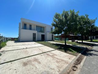 Foto 4 de Casa en  venta a la laguna en Canton Golf ESPECTACULAR VISTA ABIERTA