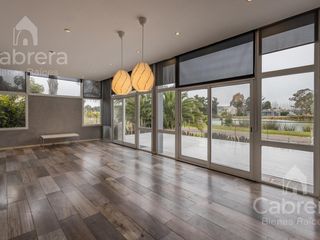 Foto 4 de Venta de casa en Club de Campo en La Plata.