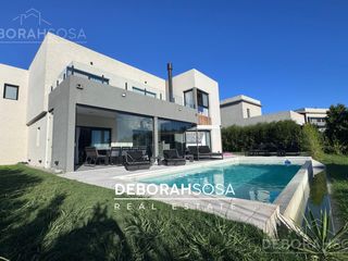 Foto 1 de Casa en Venta 5 amb al Agua - El Canton Escobar Zona Norte