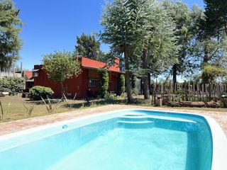 Foto 2 de Venta Casa  quinta con pileta 2 habitaciones- Lobos
