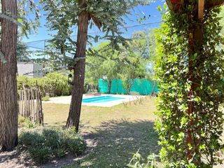Foto 4 de Venta Casa  quinta con pileta 2 habitaciones- Lobos