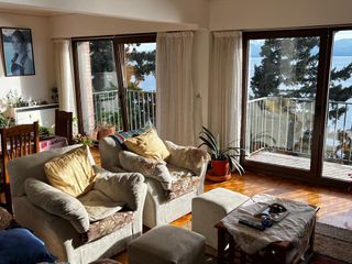 Foto 2 de Venta Departamento en 6 ambientes con vista al lago