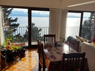 Foto 3 de Venta Departamento en 6 ambientes con vista al lago