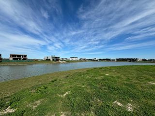 Foto 2 de Lote en Venta, 947m2, en Barrio Los Puentes, Nordelta, Tigre, GBA Norte