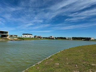 Foto 1 de Lote en Venta, 947m2, en Barrio Los Puentes, Nordelta, Tigre, GBA Norte