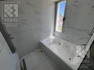 Foto 18 de Casa alquiler Los Canales, Plottier, 2 dormitorios, 2 baños, jardín y entrada para autos