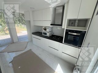 Foto 8 de Casa alquiler Los Canales, Plottier, 2 dormitorios, 2 baños, jardín y entrada para autos