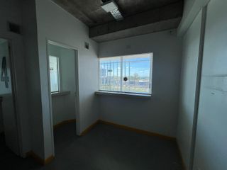 Foto 3 de Oficina alquiler Puerta Norte