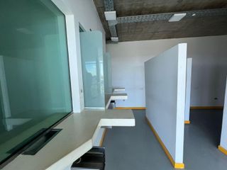 Foto 17 de Oficina alquiler Puerta Norte