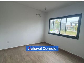 Foto 11 de VENTA de Casa en el barrio Ceibos, Puertos (3 dormitorios (1 en suite), escritorio y jardin)