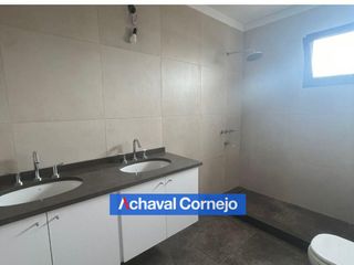Foto 14 de VENTA de Casa en el barrio Ceibos, Puertos (3 dormitorios (1 en suite), escritorio y jardin)