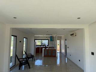 Foto 14 de Casa en venta - 2 Dormitorios 1 Baño - 450Mts2 - La Plata