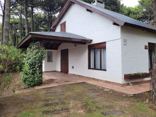 Foto 3 de CASA OPORTUNIDAD DE DOS DORMITORIOS A 200 METROS DEL MAR ZONA LASALLE