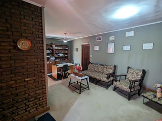 Foto 22 de Casa en venta - 3 Dormitorios 3 Baños - Cochera - 300Mts2 - Villa Elvira, La Plata