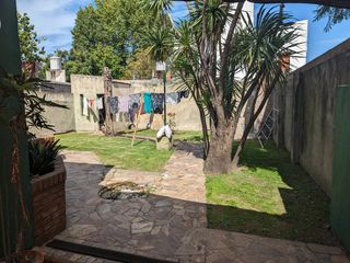 Foto 15 de Casa en venta - 3 Dormitorios 3 Baños - Cochera - 300Mts2 - Villa Elvira, La Plata