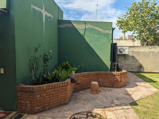 Foto 13 de Casa en venta - 3 Dormitorios 3 Baños - Cochera - 300Mts2 - Villa Elvira, La Plata