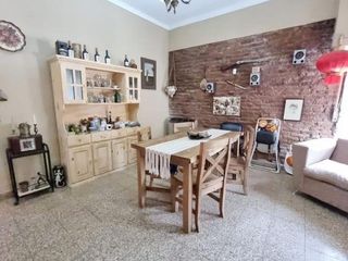 Foto 2 de Casa en venta - 3 Dormitorios 2 Baños - 165Mts2 - Mar del Plata