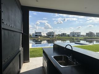 Foto 42 de Casa en  Venta Barrio Costas Puertos Escobar