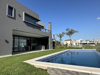 Foto 40 de Casa en  Venta Barrio Costas Puertos Escobar