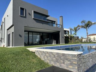 Foto 39 de Casa en  Venta Barrio Costas Puertos Escobar