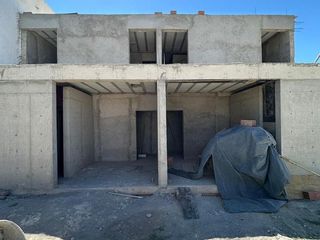 Foto 1 de Venta de duplex en pozo en Plottier