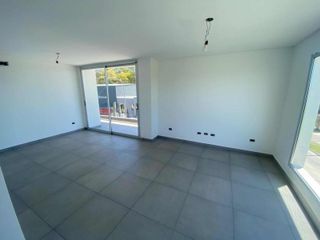 Foto 1 de Departamento Monoambiente en venta - 1 Baño - 50Mts2 - Bernal