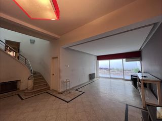 Foto 1 de Casa en Venta en Barrio  Centro.4 dormitorios.Cochera