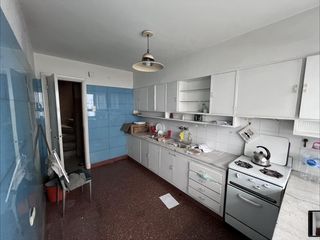 Foto 4 de Casa en Venta en Barrio  Centro.4 dormitorios.Cochera