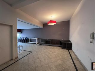 Foto 2 de Casa en Venta en Barrio  Centro.4 dormitorios.Cochera