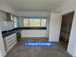 Foto 9 de Casa en venta en Vistas, Puertos (3 dormitorios, 1 en suite, jardin, pileta)