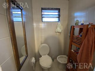 Foto 7 de Venta de Departamento tipo casa PH de 2 ambientes en Quilmes