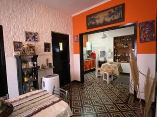 Foto 2 de Venta de Departamento tipo casa PH de 2 ambientes en Quilmes