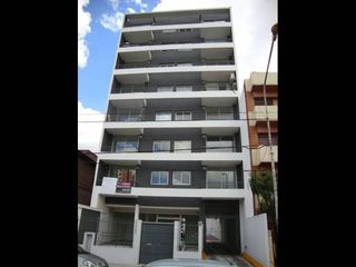 Foto 1 de Departamento 2 AMB. C/ COCHERA en Venta en Ramos Mejia