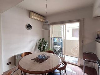 Foto 3 de IMPERDIBLE OPORTUNIDAD - 5 AMBIENTES C/ COCHERA FIJA CUBIERTA Y BALCON DOBLE - REFACCIONADO - BOEDO