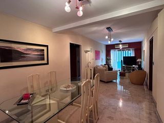 Foto 5 de IMPERDIBLE OPORTUNIDAD - 5 AMBIENTES C/ COCHERA FIJA CUBIERTA Y BALCON DOBLE - REFACCIONADO - BOEDO
