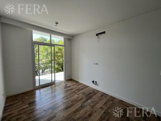 Foto 9 de Venta de Departamento 2 ambientes con balcón y parrilla en Bernal