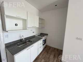 Foto 6 de Venta de Departamento 2 ambientes con balcón y parrilla en Bernal