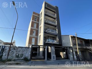 Foto 2 de Venta de Departamento 2 ambientes con balcón y parrilla en Bernal