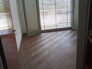 Foto 3 de Departamento   Galpon - Temperley