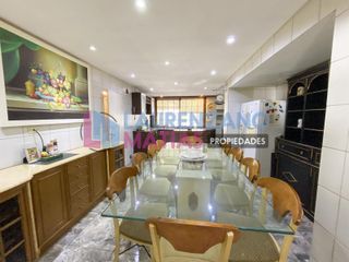 Foto 4 de VENTA O ALQUILER - CASA 5 AMB. CON PATIO, TZA, COCHERA Y ASCENSOR EN VILLA DEVOTO