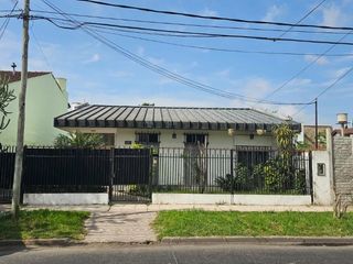 Foto 1 de Casa en venta - 2 Dormitorios 3 Baños - Cochera - 540Mts2 - Tigre