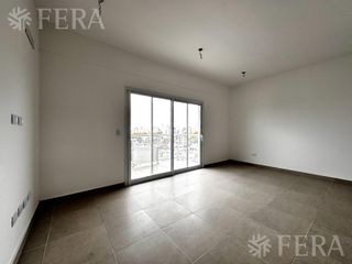 Foto 1 de Venta de departamento de 2 ambientes con balcón  en Quilmes