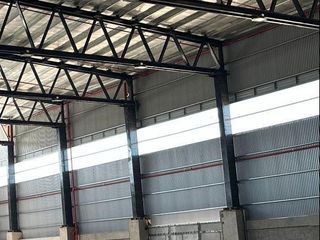Foto 2 de Alquiler Nave Industrial 4000mts cubiertos