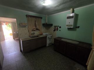 Foto 12 de Casa de dos dormitorios y patio a metros de Av. Galicia.