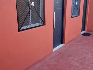 Foto 1 de Departamento en Llavallol