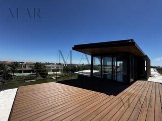 Foto 26 de Casa en Venta en El Golf, Nordelta con salida al lago