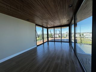 Foto 25 de Casa en Venta en El Golf, Nordelta con salida al lago
